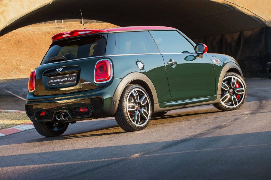  Mini Cooper S JCW 2015 года  (ZA) (фото 18 из 24)